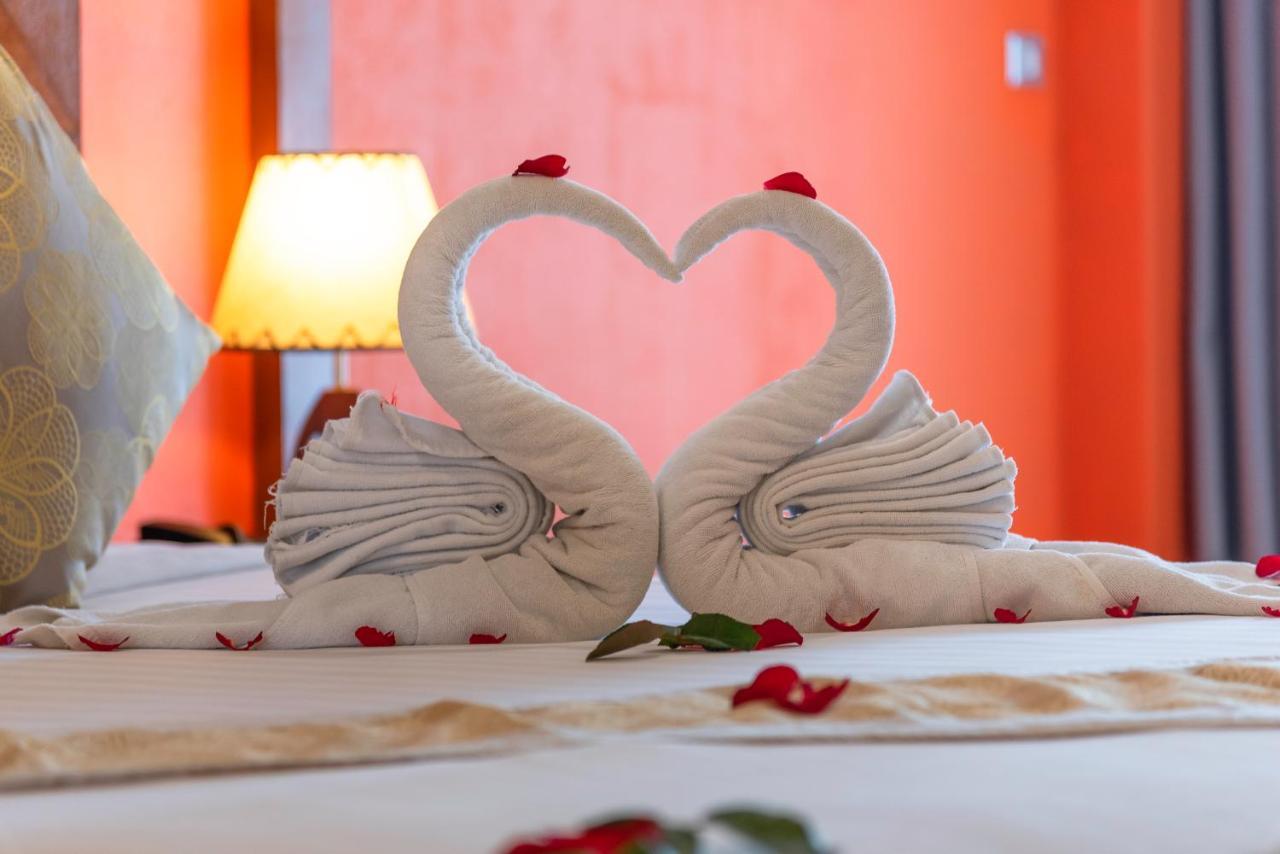 Shanaya Beach Resort & Spa Phuket Patong Exterior photo