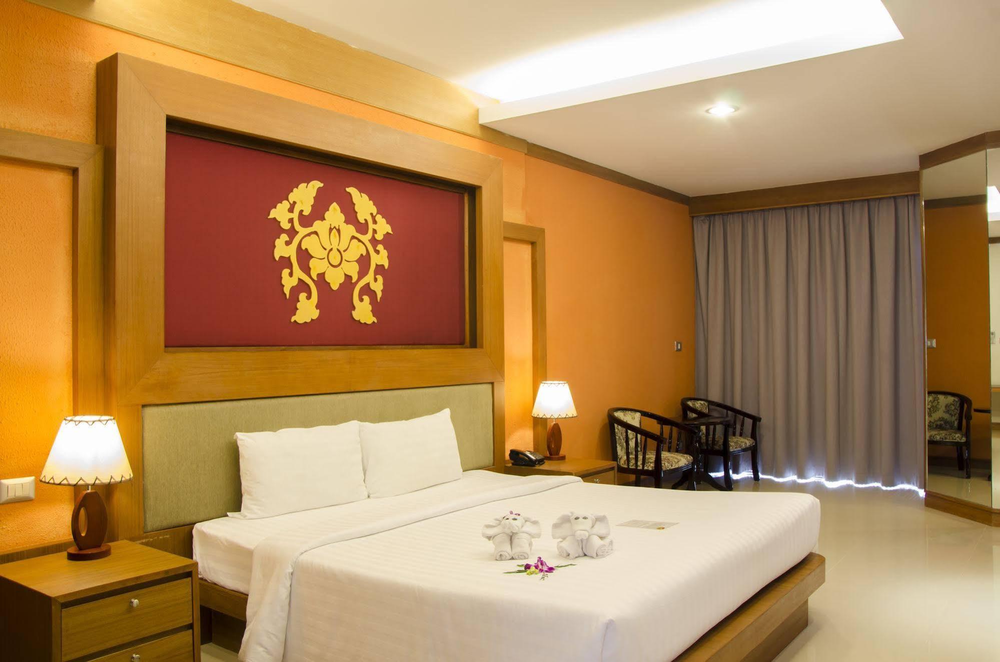 Shanaya Beach Resort & Spa Phuket Patong Exterior photo